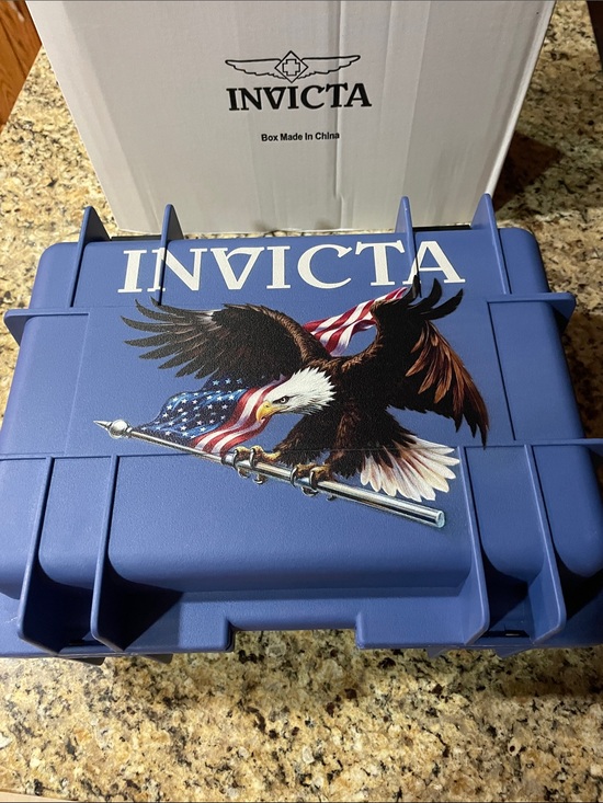 Invicta Other - Invicta 8 Slot Blue Eagle & Flag Dive Case